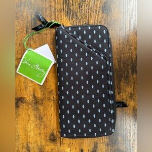 NWT Vera Bradley Black Alpine Black Travel Organizer